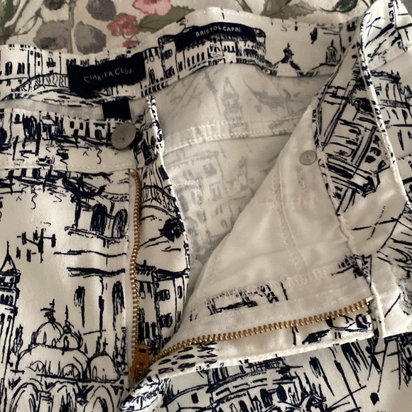 CAPRIS - Picture 3 of 6